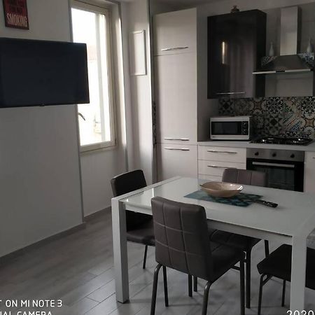 Home Sweet Home Appartamento Ricco Di Comfort Palermo Luaran gambar